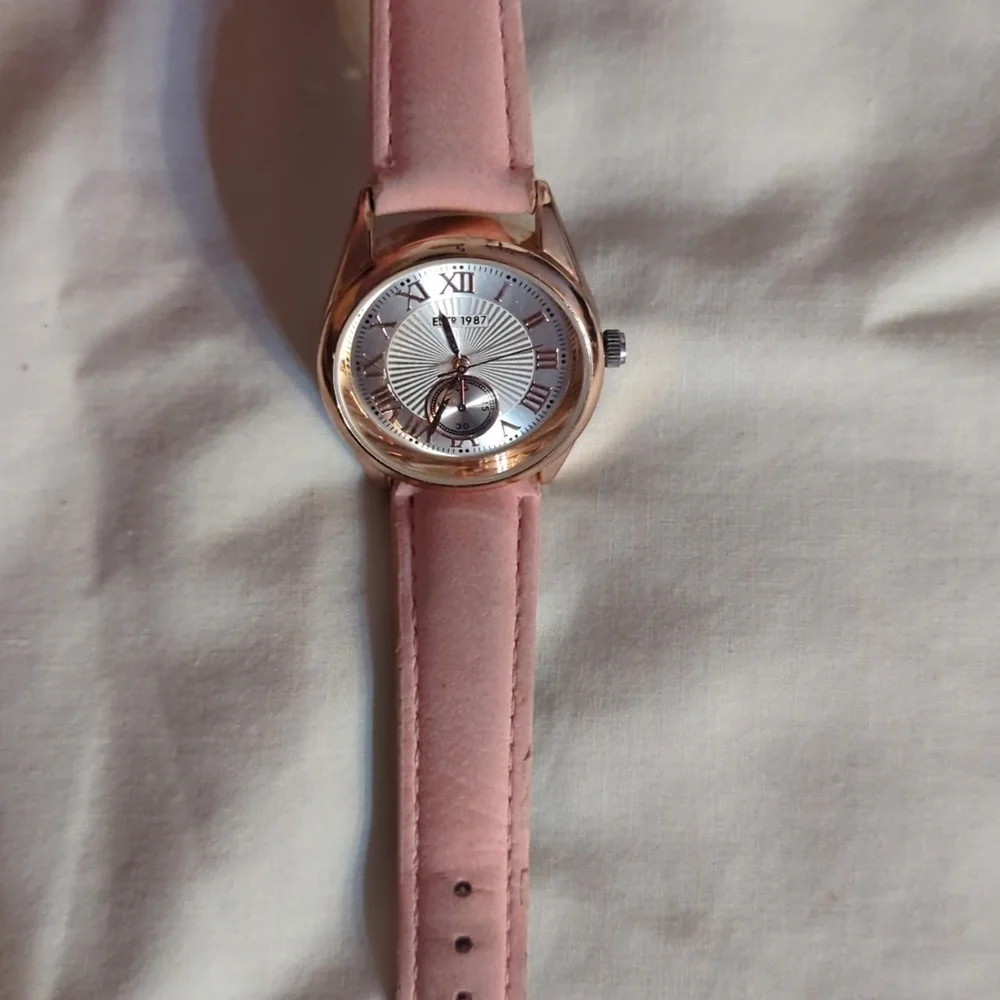 Watch - Picture 4 of 4